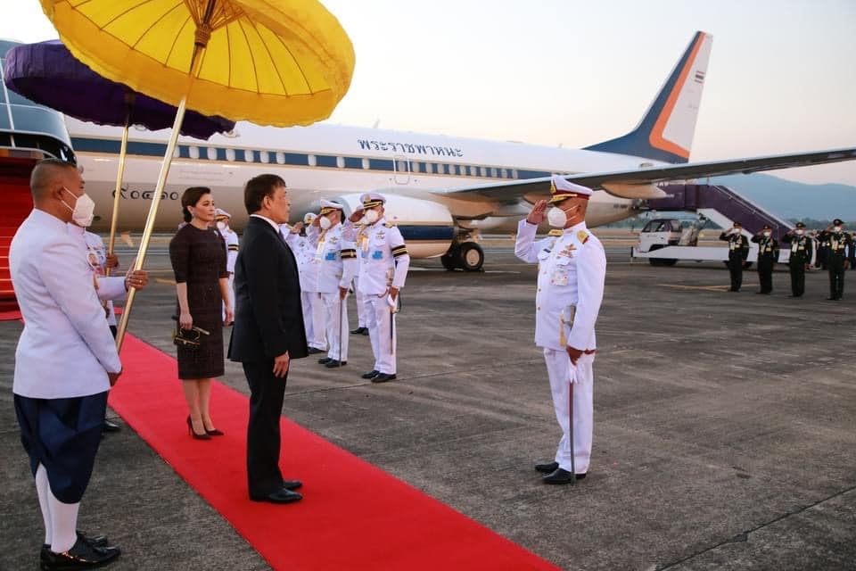 พระบาทสมเด็จพระเจ้าอยู่หัว และสมเด็จพระนางเจ้า ฯ ... พารามิเตอร์รูปภาพ 1