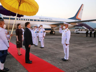 พระบาทสมเด็จพระเจ้าอยู่หัว และสมเด็จพระนางเจ้า ฯ ... พารามิเตอร์รูปภาพ 1