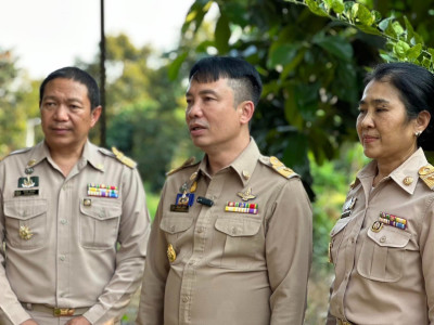 องคมนตรี เยี่ยมชมแปลงเกษตรชาวสวนทุเรียนบ้านร่วมใจพัฒนา พารามิเตอร์รูปภาพ 3