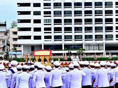 พระบาทสมเด็จพระเจ้าอยู่หัว และสมเด็จพระนางเจ้า ฯ ... พารามิเตอร์รูปภาพ 15