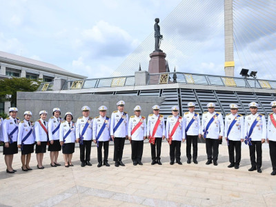 พระบาทสมเด็จพระเจ้าอยู่หัว และสมเด็จพระนางเจ้า ฯ ... พารามิเตอร์รูปภาพ 2