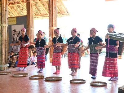 อธิบดีกรมส่งเสริมสหกรณ์ เป็นประธานในพิธีมอบสิ่งของ ... พารามิเตอร์รูปภาพ 22