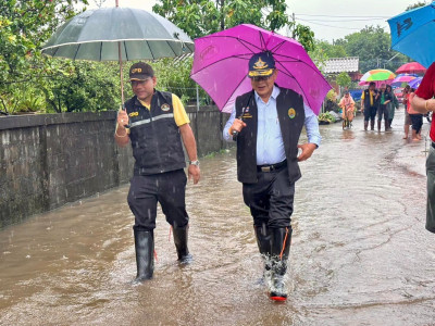 รองอธิบดีกรมส่งเสริมสหกรณ์ พร้อมด้วย นายชนะ อมรวัฒน์ ... พารามิเตอร์รูปภาพ 15