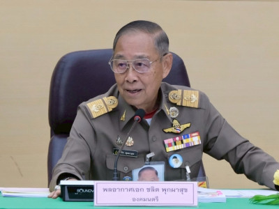พลอากาศเอก ชลิต พุกผาสุก องคมนตรี พร้อมด้วย พลอากาศเอก จอม ... พารามิเตอร์รูปภาพ 1