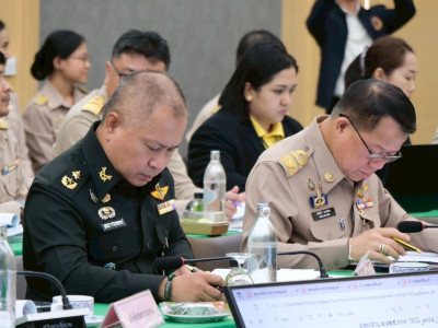 พลอากาศเอก ชลิต พุกผาสุก องคมนตรี พร้อมด้วย พลอากาศเอก จอม ... พารามิเตอร์รูปภาพ 24