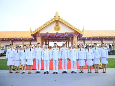 พระบาทสมเด็จพระเจ้าอยู่หัว และสมเด็จพระนางเจ้าฯ ... พารามิเตอร์รูปภาพ 16