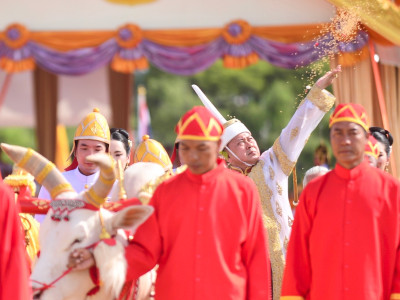 พระบาทสมเด็จพระเจ้าอยู่หัว และสมเด็จพระนางเจ้าฯ ... พารามิเตอร์รูปภาพ 2