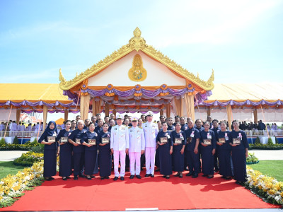 พระบาทสมเด็จพระเจ้าอยู่หัว และสมเด็จพระนางเจ้าฯ ... พารามิเตอร์รูปภาพ 22