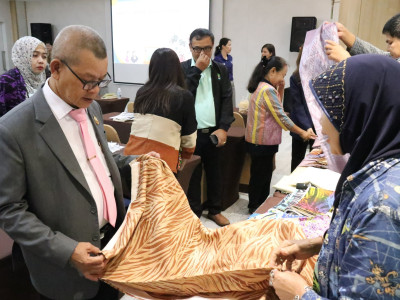 รองอธิบดีกรมส่งเสริมสหกรณ์ ... พารามิเตอร์รูปภาพ 38