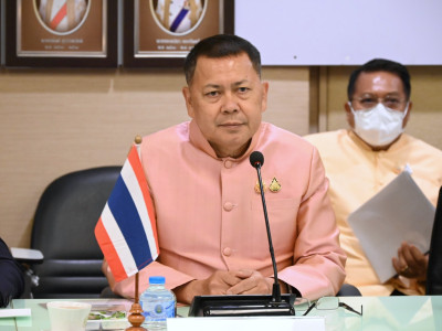 นายประยูร อินสกุล ปลัดกระทรวงเกษตรและสหกรณ์ ให้การต้อนรับ ... พารามิเตอร์รูปภาพ 1