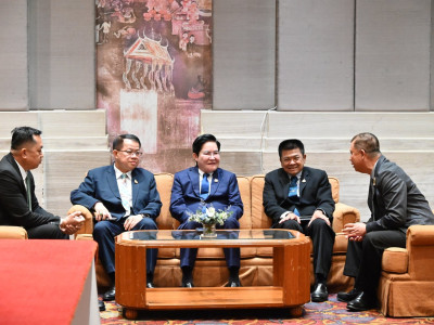 นายอัครา พรหมเผ่า รัฐมนตรีช่วยว่าการกระทรวงเกษตรและสหกรณ์ ... พารามิเตอร์รูปภาพ 8