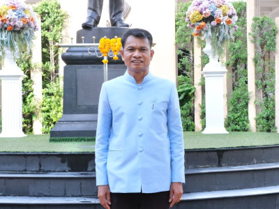 รองอธิบดีกรมส่งเสริมสหกรณ์ เข้าสักการะสิ่งศักดิ์สิทธิ์ ... พารามิเตอร์รูปภาพ 1