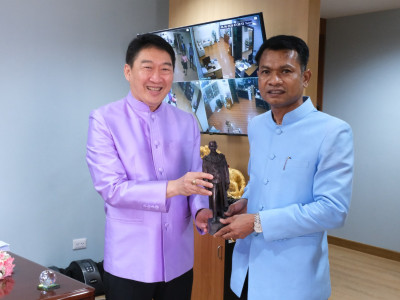 รองอธิบดีกรมส่งเสริมสหกรณ์ เข้าสักการะสิ่งศักดิ์สิทธิ์ ... พารามิเตอร์รูปภาพ 7