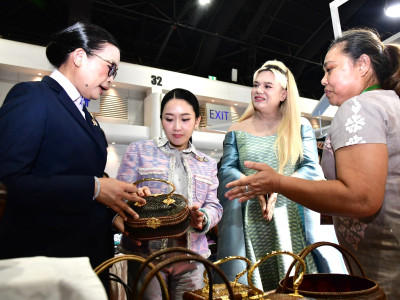 รองอธิบดีกรมส่งเสริมสหกรณ์ ร่วมเป็นเกียรติในพิธีเปิดงาน ... พารามิเตอร์รูปภาพ 8