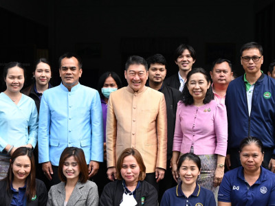 นายวิศิษฐ์ ศรีสุวรรณ์ อธิบดีกรมส่งเสริมสหกรณ์ พร้อมด้วย ... พารามิเตอร์รูปภาพ 12