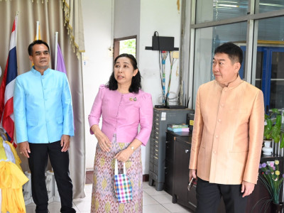 นายวิศิษฐ์ ศรีสุวรรณ์ อธิบดีกรมส่งเสริมสหกรณ์ พร้อมด้วย ... พารามิเตอร์รูปภาพ 10