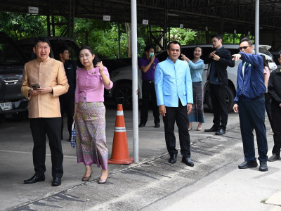 นายวิศิษฐ์ ศรีสุวรรณ์ อธิบดีกรมส่งเสริมสหกรณ์ พร้อมด้วย ... พารามิเตอร์รูปภาพ 11