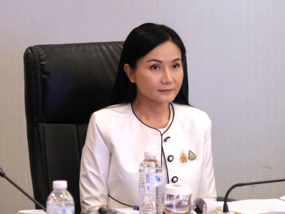 นายประเสริฐ จันทรรวงทอง รองนายกรัฐมนตรี พร้อมด้วย ศ.ดร.นฤมล ... พารามิเตอร์รูปภาพ 1