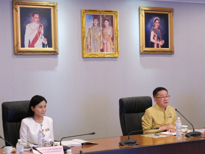 นายประเสริฐ จันทรรวงทอง รองนายกรัฐมนตรี พร้อมด้วย ศ.ดร.นฤมล ... พารามิเตอร์รูปภาพ 2