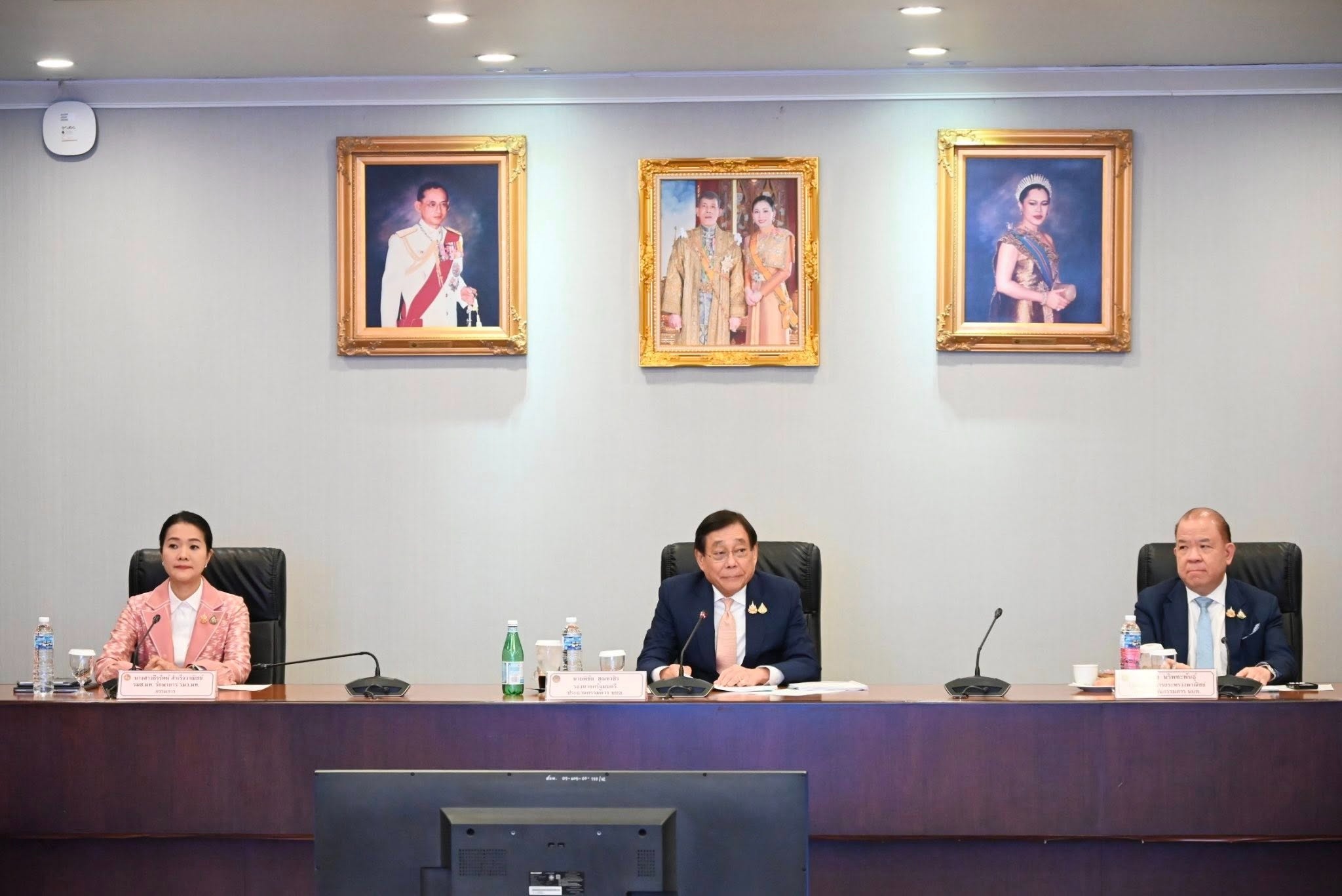 นายพิชัย ชุณหวชิร รองนายกรัฐมนตรี ... พารามิเตอร์รูปภาพ 1