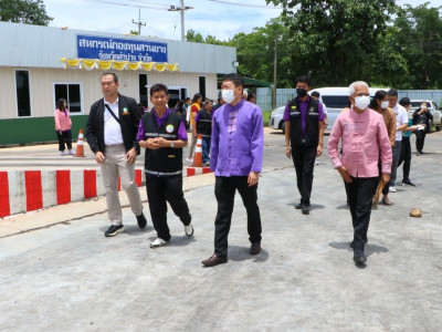 อธิบดีกรมส่งเสริมสหกรณ์ พร้อมด้วย ... พารามิเตอร์รูปภาพ 16
