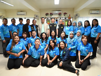 อธิบดีกรมส่งเสริมสหกรณ์ พร้อมด้วย อธิบดีกรมส่งเสริมสหกรณ์ ... พารามิเตอร์รูปภาพ 33