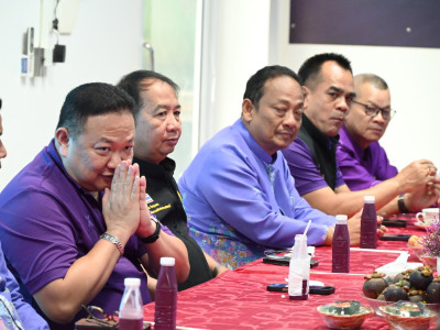 อธิบดีกรมส่งเสริมสหกรณ์ พร้อมด้วย ... พารามิเตอร์รูปภาพ 23