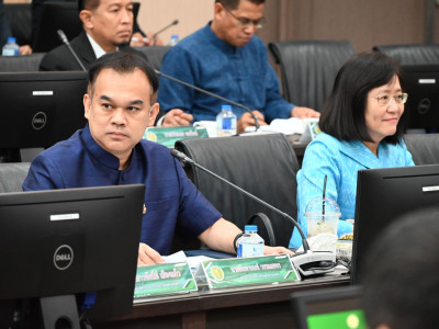 นายอรรถกร ศิริลัทธยากร รัฐมนตรีว่าการกระทรวงเกษตรและสหกรณ์ ... พารามิเตอร์รูปภาพ 11