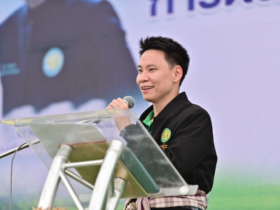 นายอรรถกร ศิริลัทธยากร รัฐมนตรีว่าการกระทรวงเกษตรและสหกรณ์ ... พารามิเตอร์รูปภาพ 1