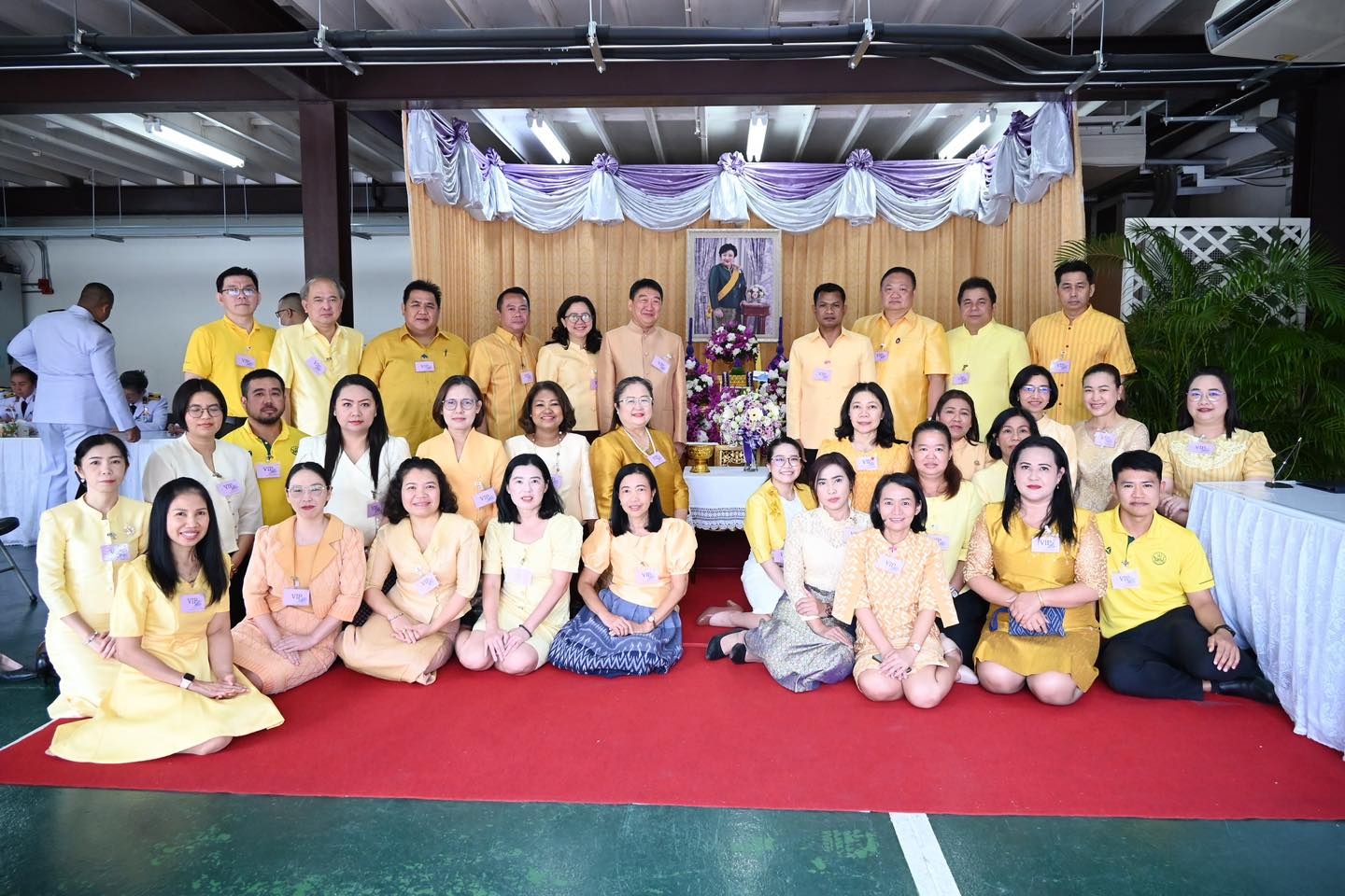 อธิบดีกรมส่งเสริมสหกรณ์ พร้อมด้วย ... พารามิเตอร์รูปภาพ 1
