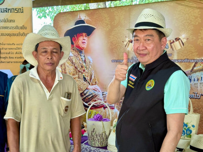 นายอรรถกร ศิริลัทธยากร รัฐมนตรีว่าการกระทรวงเกษตรและสหกรณ์ ... พารามิเตอร์รูปภาพ 22