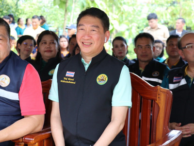 นายอรรถกร ศิริลัทธยากร รัฐมนตรีว่าการกระทรวงเกษตรและสหกรณ์ ... พารามิเตอร์รูปภาพ 4