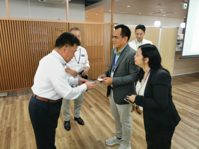คณะศึกษาดูงานโครงการเปิดวิสัยทัศน์ผู้จัดการสหกรณ์เพื่อพัฒนาสหกรณ์สู่ความเข้มแข็งต้นแบบ นำโดย นายสันทาน สีสา รองอธิบดีกรมส่งเสริมสหกรณ์ และคณะ​ ได้เข้าศึกษาดูงาน เป็นวันที่ 4 ... พารามิเตอร์รูปภาพ 4