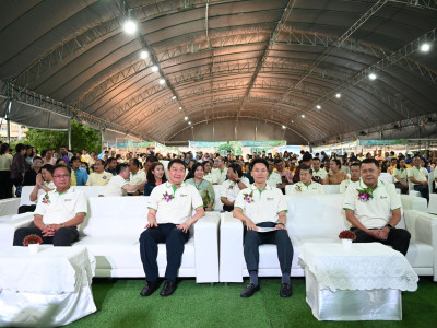 นายอรรถกร ศิริลัทยากร รัฐมนตรีว่าการกระทรวงเกษตรและสหกรณ์ ... พารามิเตอร์รูปภาพ 19