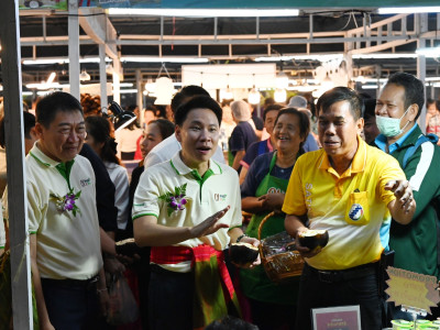 นายอรรถกร ศิริลัทยากร รัฐมนตรีว่าการกระทรวงเกษตรและสหกรณ์ ... พารามิเตอร์รูปภาพ 53