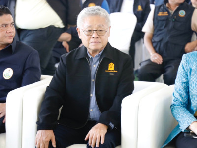 นายอรรถกร ศิริลัทธยากร รัฐมนตรีว่าการกระทรวงเกษตรและสหกรณ์ ... พารามิเตอร์รูปภาพ 8