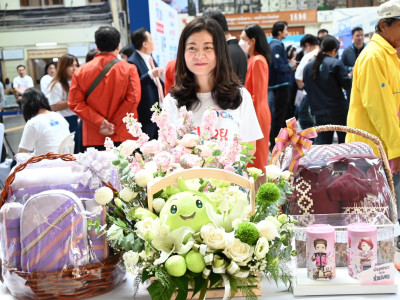 นายสาธิต ปานขำ เลขานุการกรมส่งเสริมสหกรณ์ ... พารามิเตอร์รูปภาพ 9