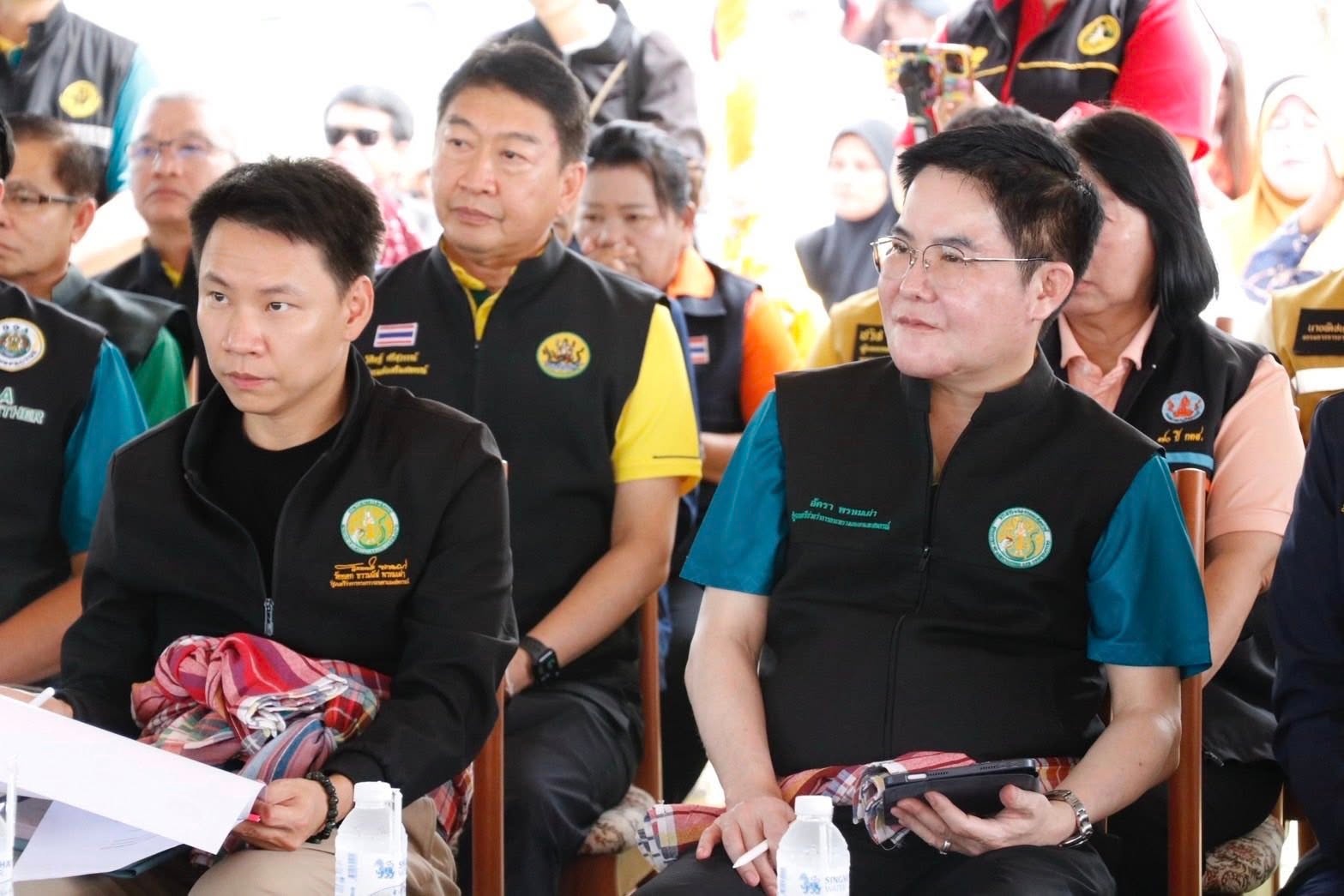 นายอรรถกร ศิริลัทธยากร รัฐมนตรีว่าการกระทรวงเกษตรและสหกรณ์ ... พารามิเตอร์รูปภาพ 1