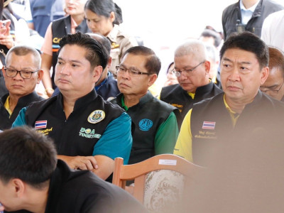 นายอรรถกร ศิริลัทธยากร รัฐมนตรีว่าการกระทรวงเกษตรและสหกรณ์ ... พารามิเตอร์รูปภาพ 27