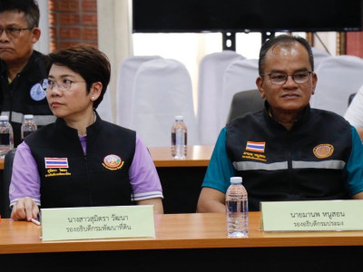 นายอรรถกร ศิริลัทธยากร รัฐมนตรีว่าการกระทรวงเกษตรและสหกรณ์ ... พารามิเตอร์รูปภาพ 12