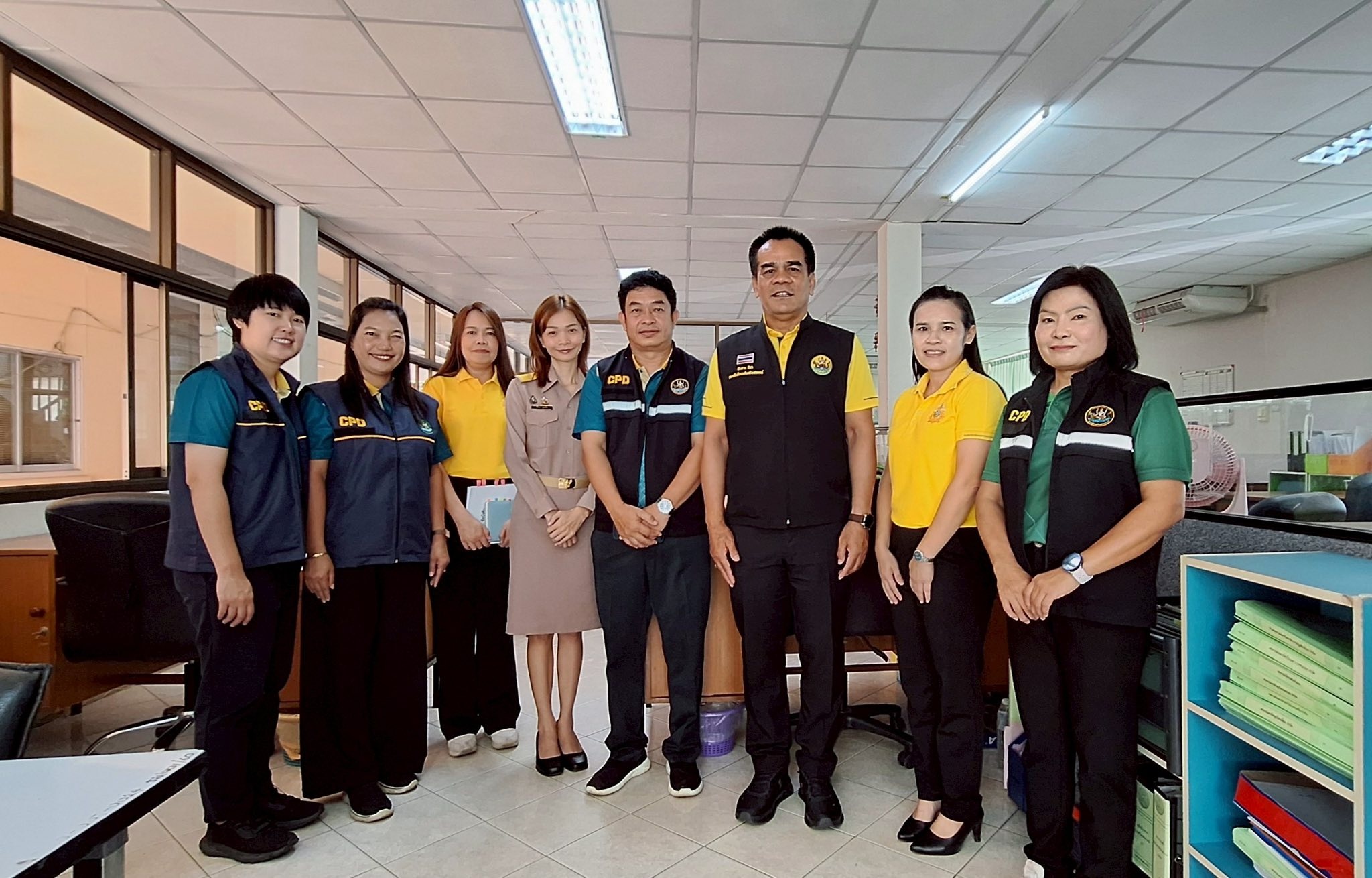 รองอธิบดีกรมส่งเสริมสหกรณ์ ... พารามิเตอร์รูปภาพ 1