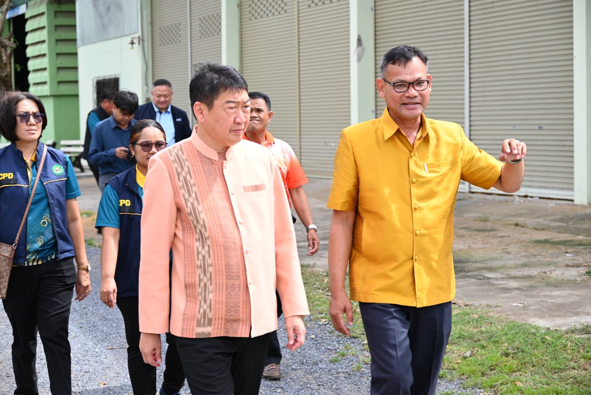 อธิบดีกรมส่งเสริมสหกรณ์ พร้อมด้วย ผู้ตรวจราชการกรม ... พารามิเตอร์รูปภาพ 29