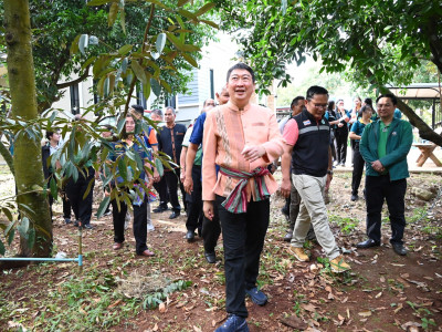 อธิบดีกรมส่งเสริมสหกรณ์ พร้อมด้วย ผู้ตรวจราชการกรม ... พารามิเตอร์รูปภาพ 30