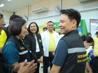 นายอรรถกร ศิริลัทธยากร รัฐมนตรีว่าการกระทรวงเกษตรและสหกรณ์ ... พารามิเตอร์รูปภาพ 16