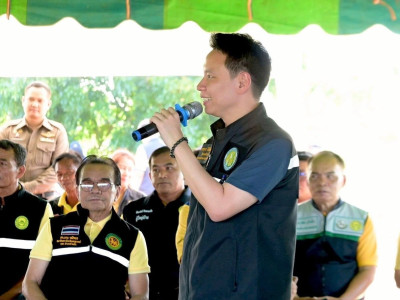 นายอรรถกร ศิริลัทธยากร รัฐมนตรีว่าการกระทรวงเกษตรและสหกรณ์ ... พารามิเตอร์รูปภาพ 20
