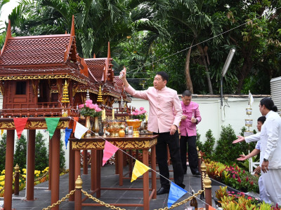 อธิบดีกรมส่งเสริมสหกรณ์ พร้อมด้วย อธิบดีกรมตรวจบัญชีสหกรณ์ ... พารามิเตอร์รูปภาพ 3