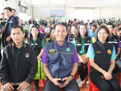 นายอรรถกร ศิริลัทธยากร รัฐมนตรีว่าการกระทรวงเกษตรและสหกรณ์ ... พารามิเตอร์รูปภาพ 13