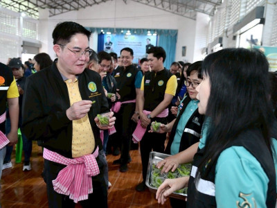 นายอรรถกร ศิริลัทธยากร รัฐมนตรีว่าการกระทรวงเกษตรและสหกรณ์ ... พารามิเตอร์รูปภาพ 17