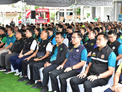 นายอรรถกร ศิริลัทธยากร รัฐมนตรีว่าการกระทรวงเกษตรและสหกรณ์ ... พารามิเตอร์รูปภาพ 4