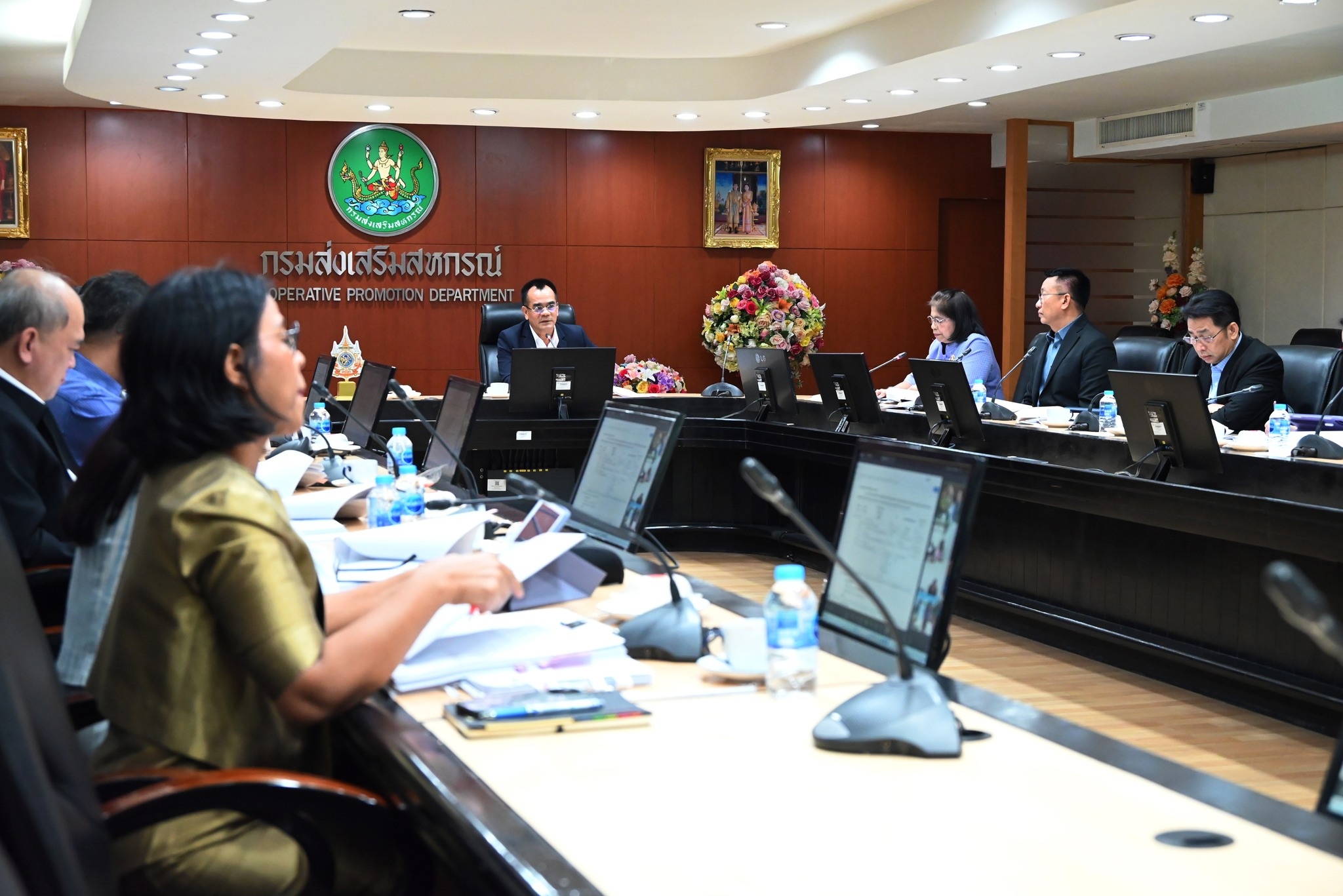 รองอธิบดีกรมส่งเสริมสหกรณ์ ... พารามิเตอร์รูปภาพ 1